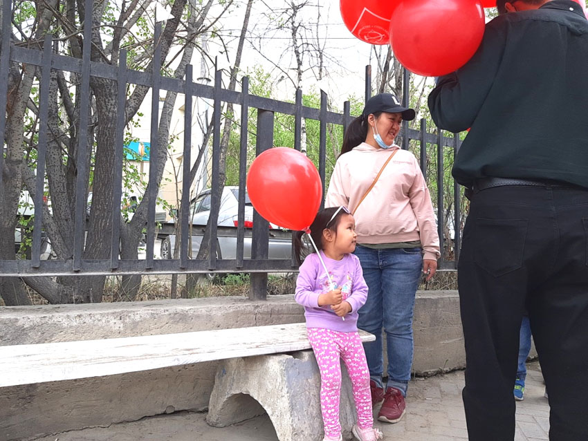 Малышка с мамой.jpg