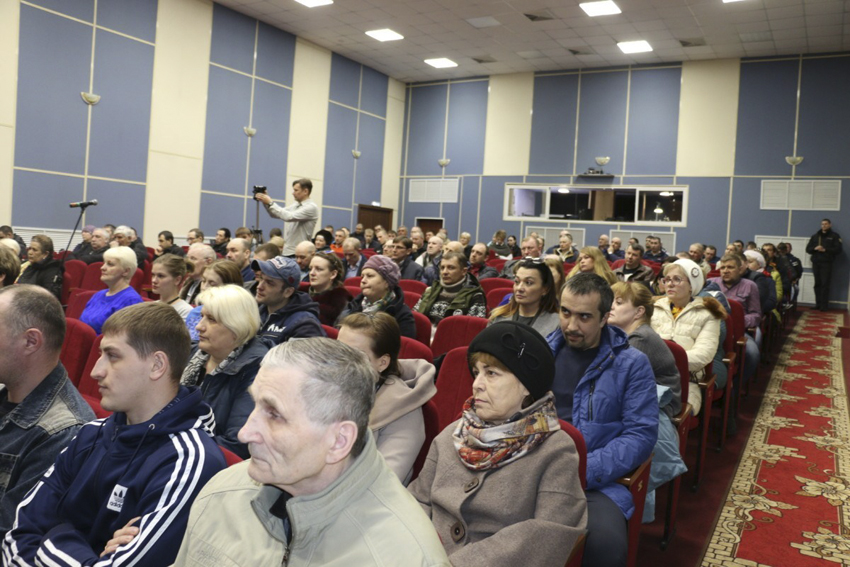 Собрание рабочих.jpg